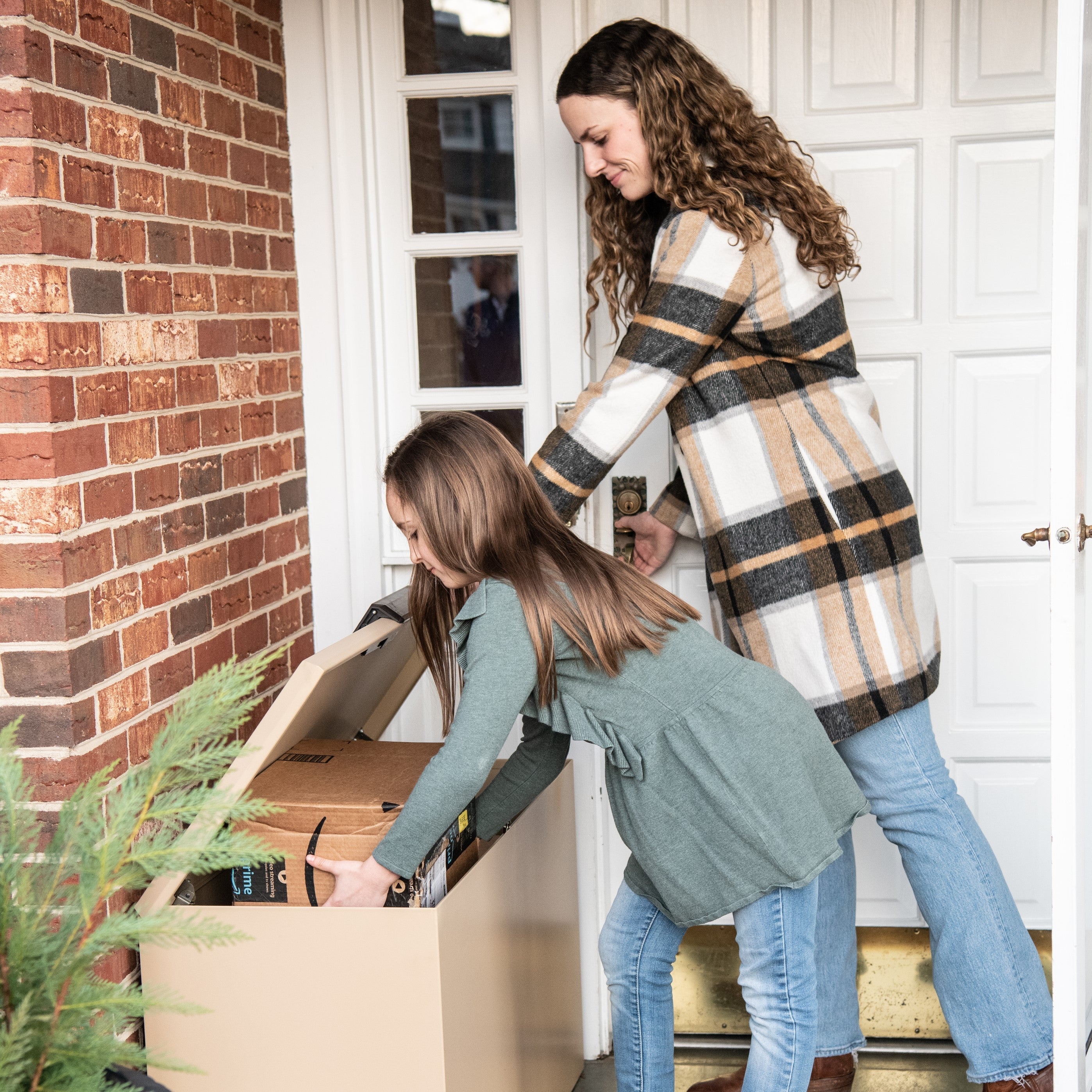 Back to School Package Delivery: How Families Are Surviving the August Surge